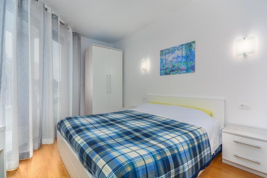Lux Hotel Novigrad Istria Exterior foto